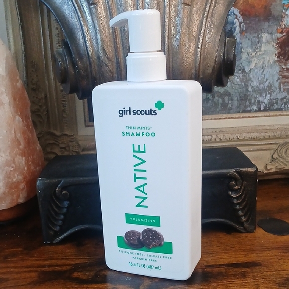 Native Volumizing Shampoo with Thin Mints Scent - Picture 1 of 4